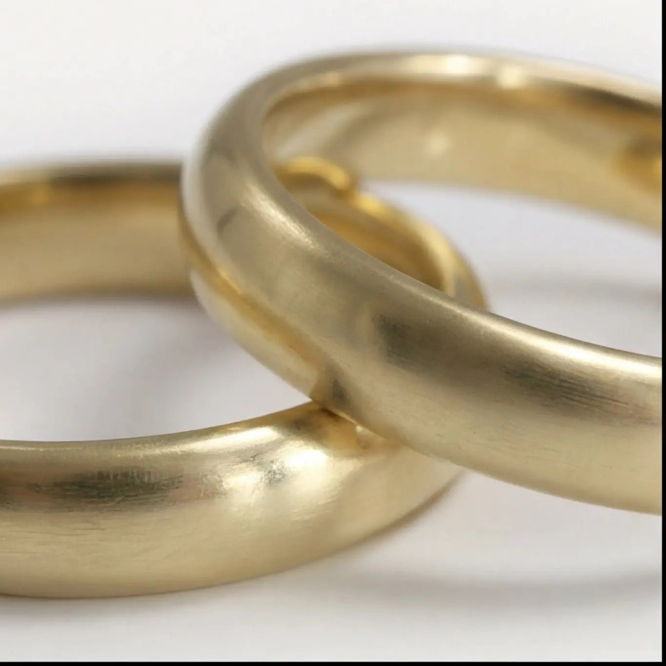 Majestic Classic Collection 14K Wedding Band — Orion 4mm - Majestic Jewellery