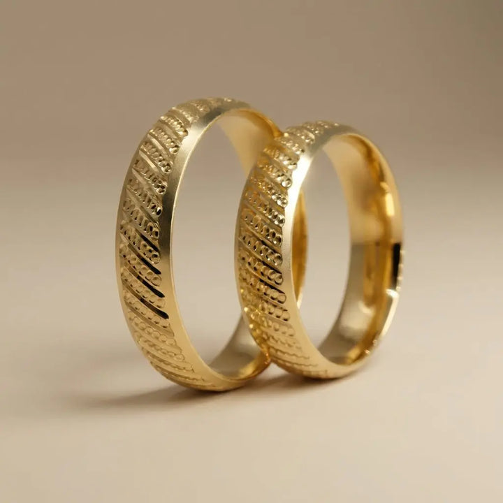 Majestic Cross - Line Diamond Texture 14K Gold Wedding Band — 5mm - Majestic Jewellery
