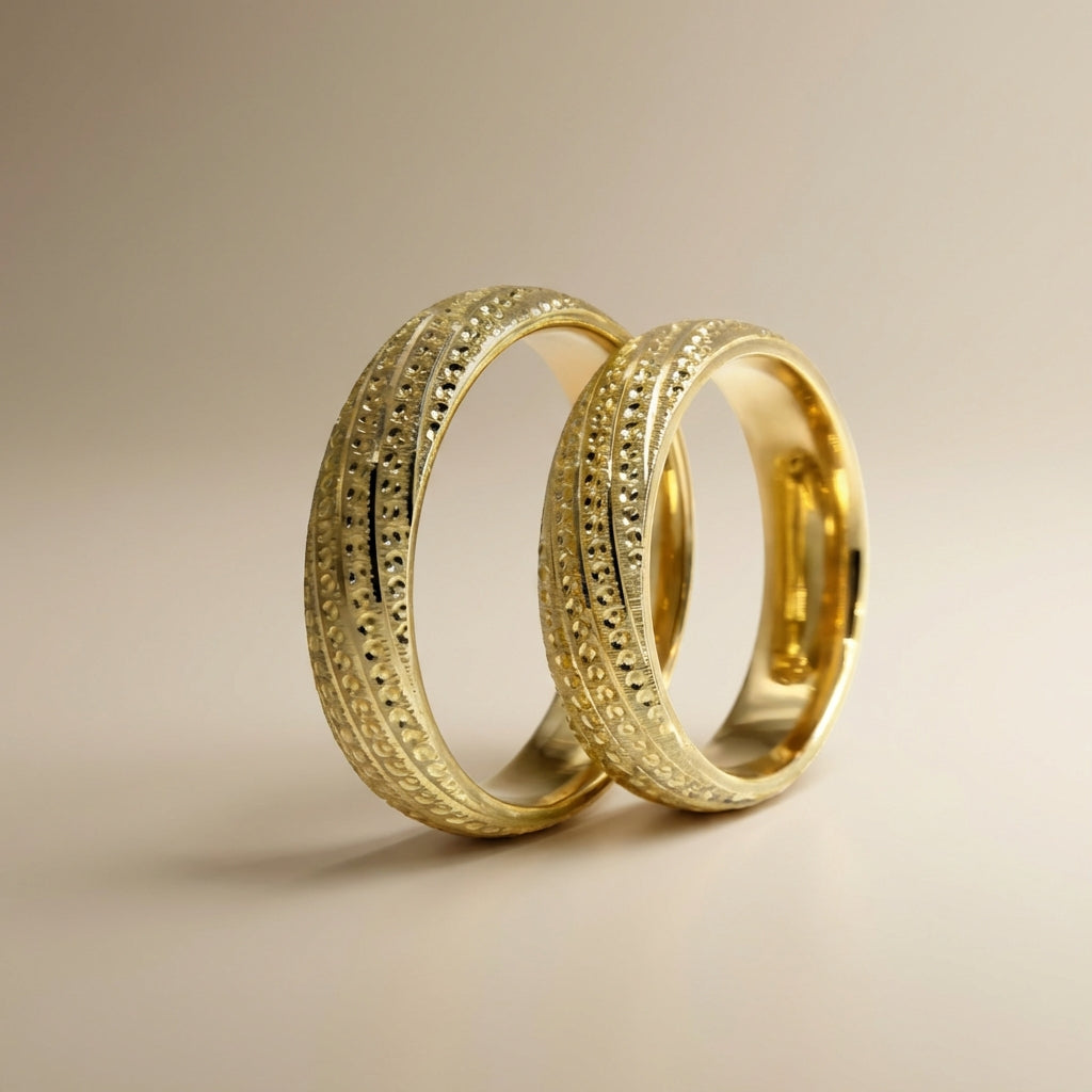 Majestätischer, perforierter Ehering aus 14-karätigem Satin-Gold – 5 mm