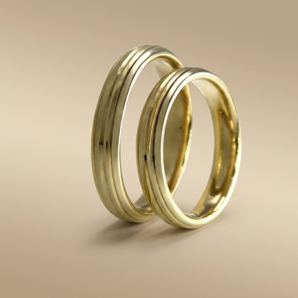 Majestätischer Satin-Ehering aus 14-karätigem Gold mit polierter Mitte – 4 mm