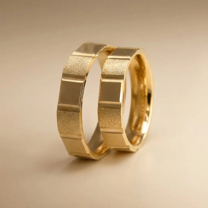 Majestic Segmented Block Texture 14K Gold Wedding Band — 5mm - Majestic Jewellery