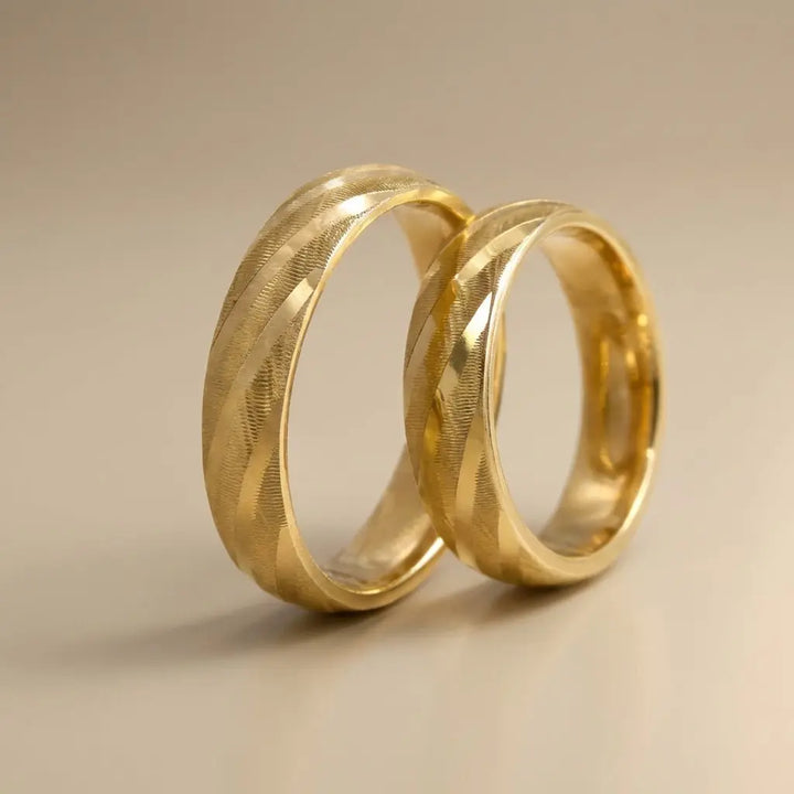Majestic Soft Facet 14K Gold Wedding Band — 5mm - Majestic Jewellery