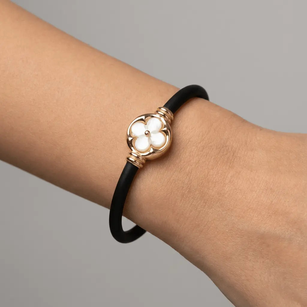 White Clover & Black solid gold bracelet by Majestic Jewellery