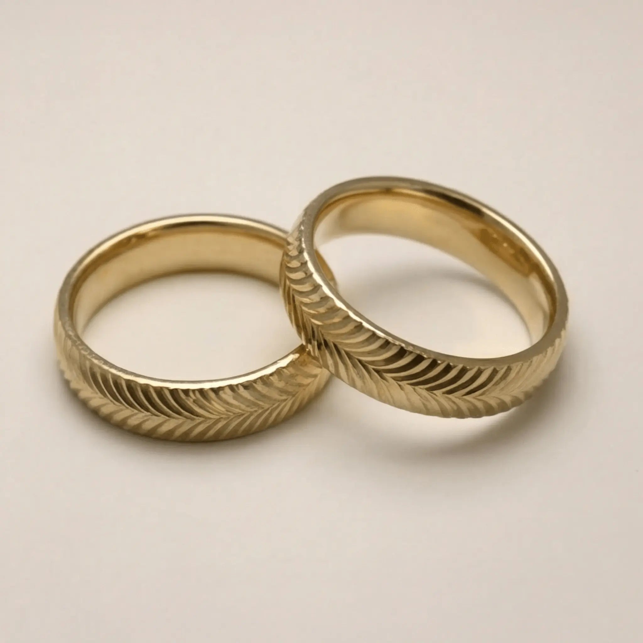 Majestic Spiral Wave 14K Gold Wedding Band — 5mm - Majestic Jewellery