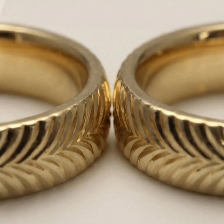 Majestic Spiral Wave 14K Gold Wedding Band — 5mm - Majestic Jewellery