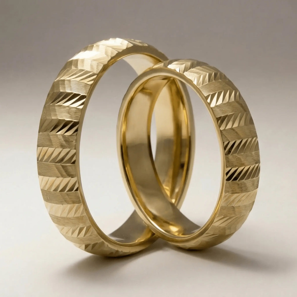 Zigzag Faceted 5mm gold wedding band by Majestic Jewellery
