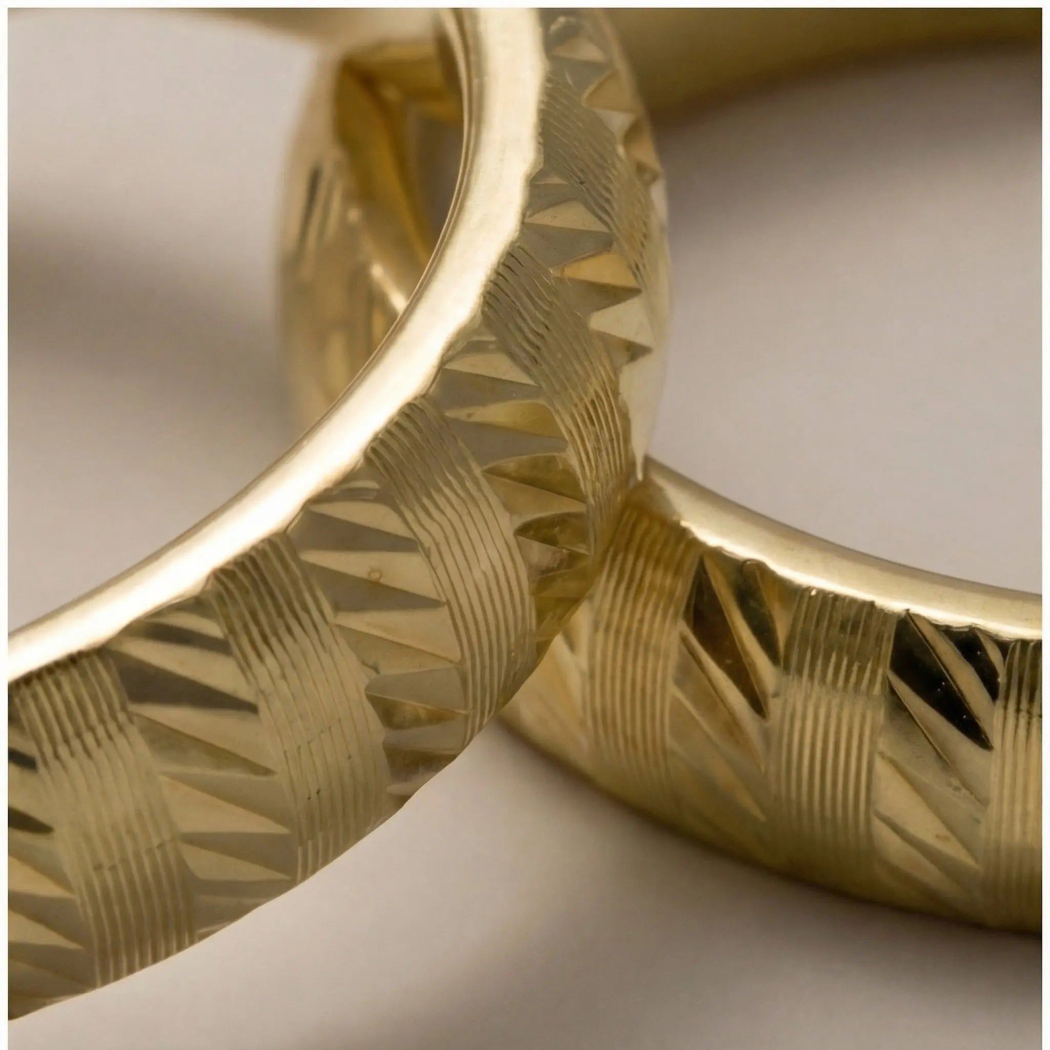 Majestic Zigzag Diamond - Cut 14K Gold Wedding Band — 5mm - Majestic Jewellery