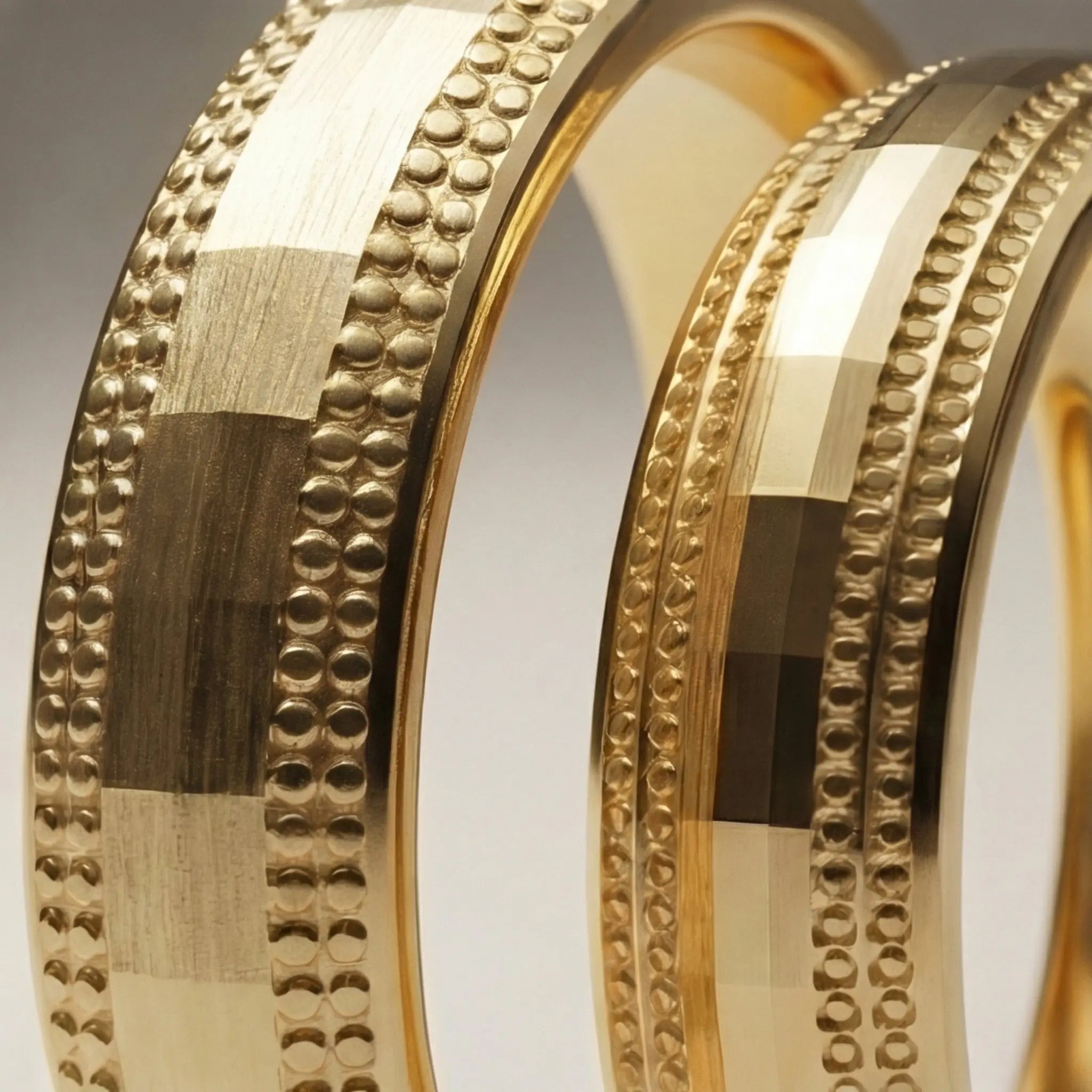 Majestic Diamond - Cut Milgrain 14K Gold Wedding Band — 5mm - Majestic Jewellery