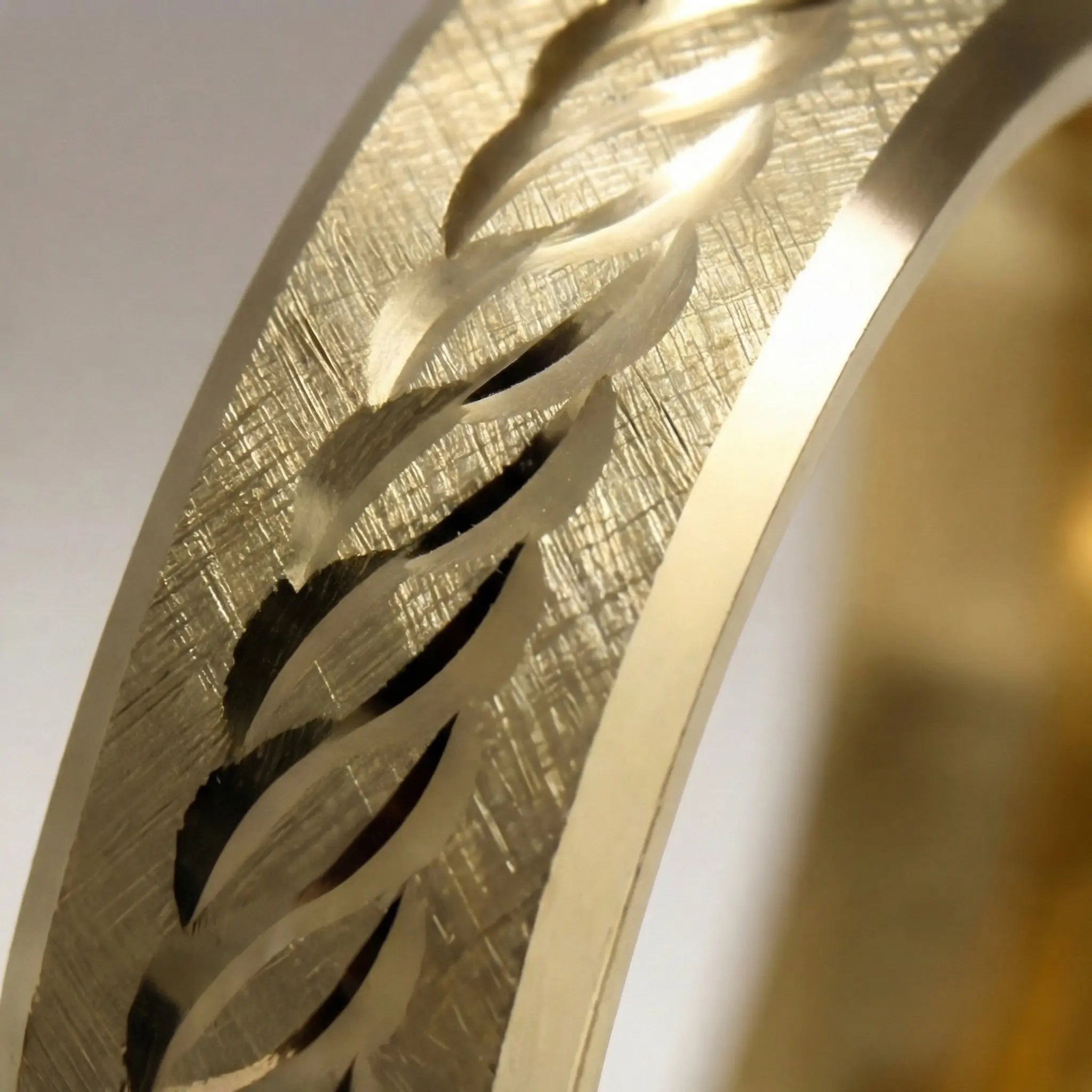 Majestic Leaf Diamond - Cut 14K Gold Wedding Band — 5mm - Majestic Jewellery