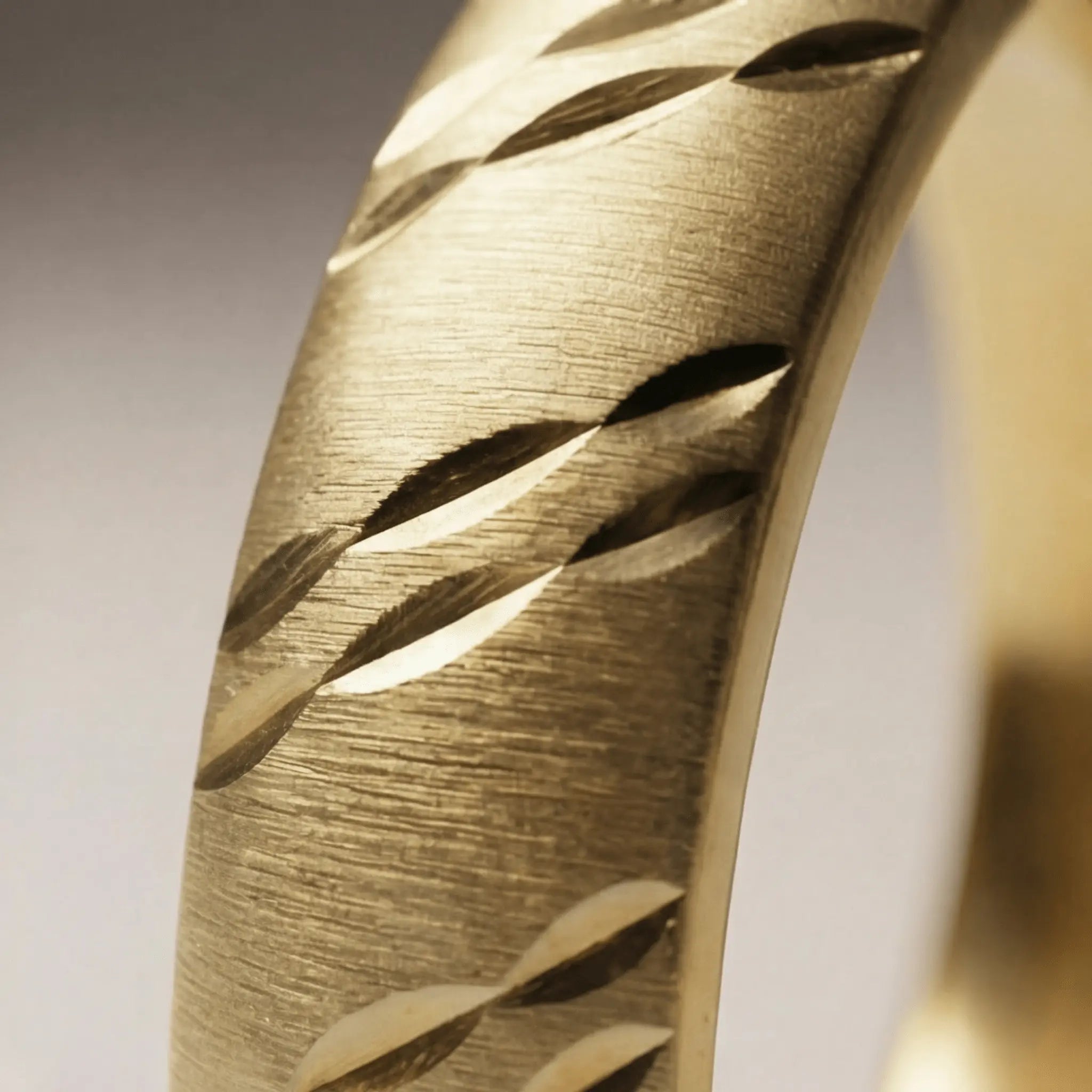 Majestic Wave Diamond - Cut 14K Gold Wedding Band — 5mm - Majestic Jewellery