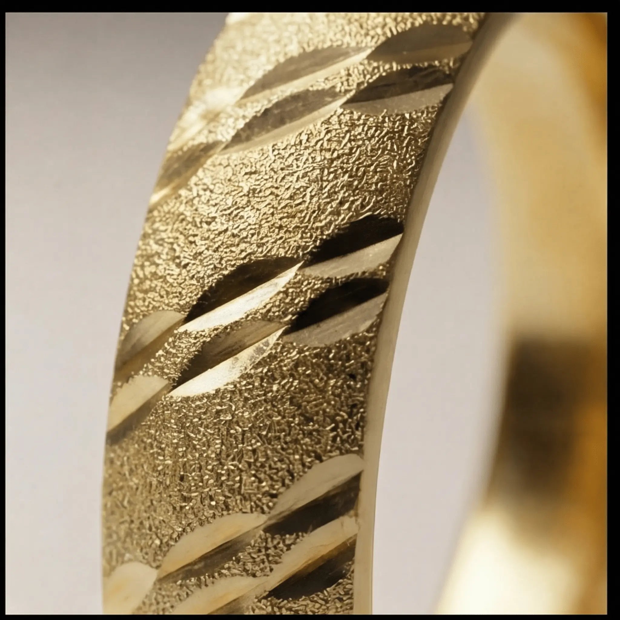 Majestic Wave Diamond - Cut 14K Gold Wedding Band — 5mm - Majestic Jewellery