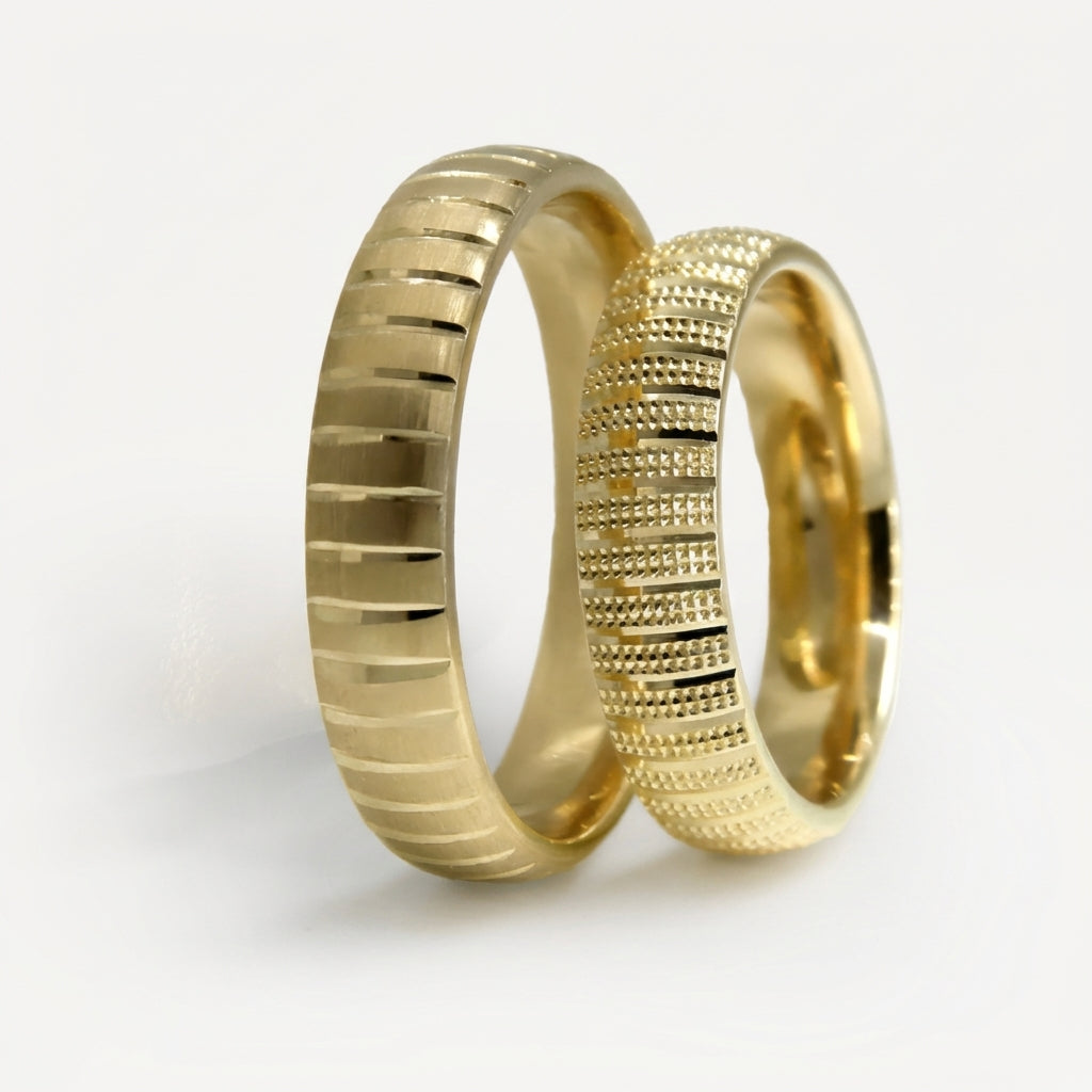 Majestätischer Ehering aus 14-karätigem Gold mit körniger Linienführung – 5 mm