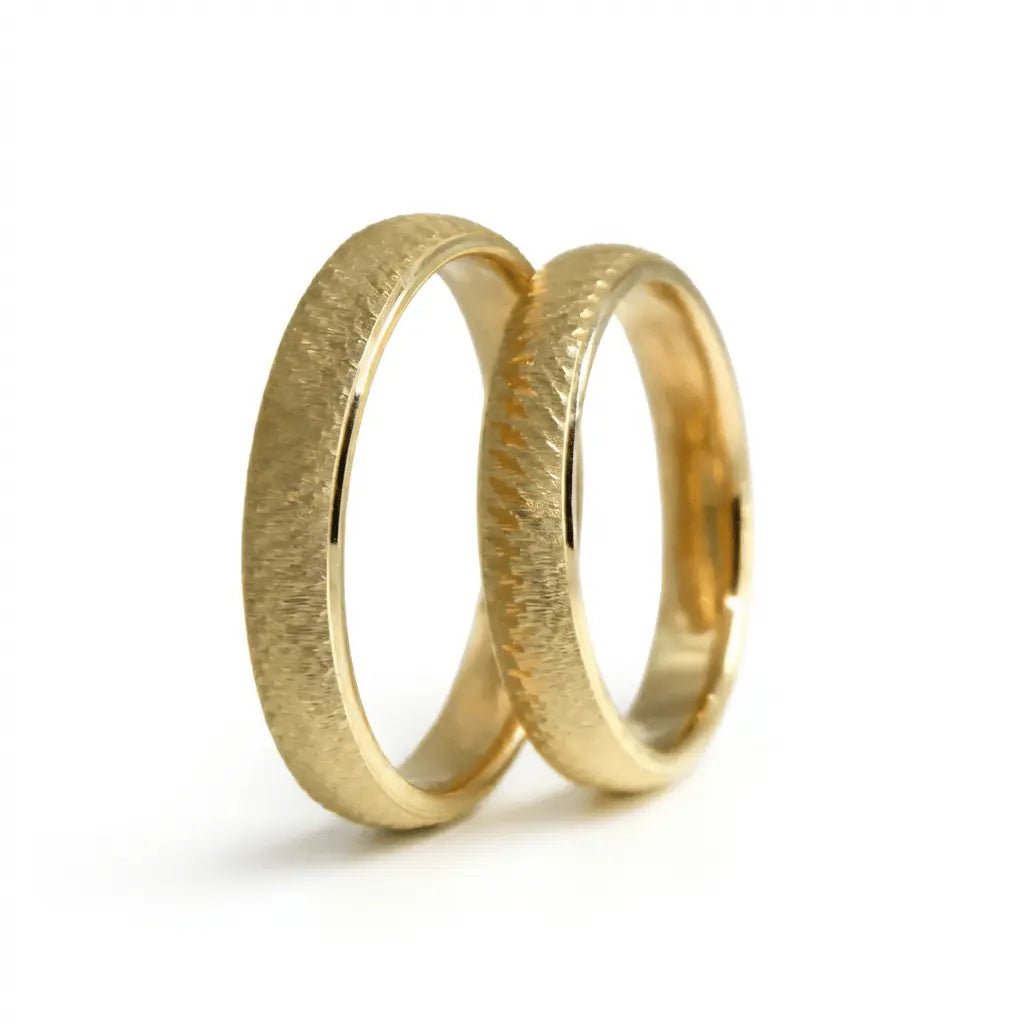 Majestic Hammered Texture 14K Gold Wedding Band — 4mm - Majestic Jewellery