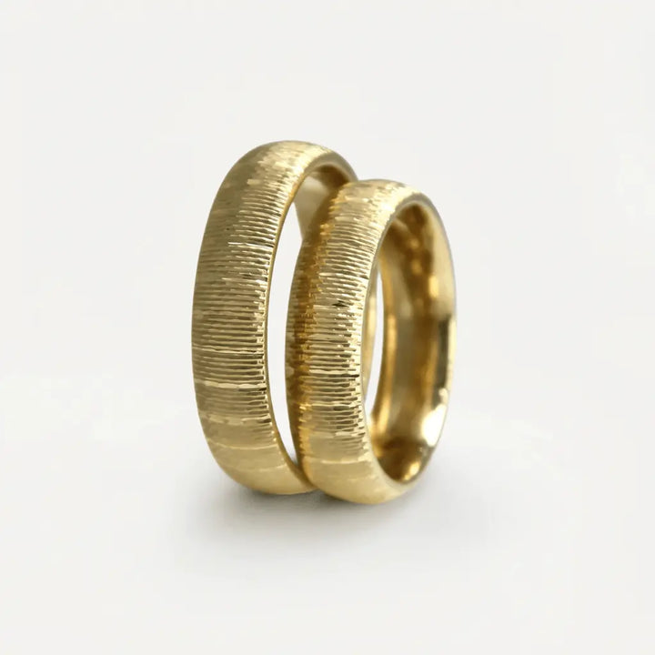Majestic Vertical Ribbed Texture 14K Gold Wedding Band — 5mm - Majestic Jewellery