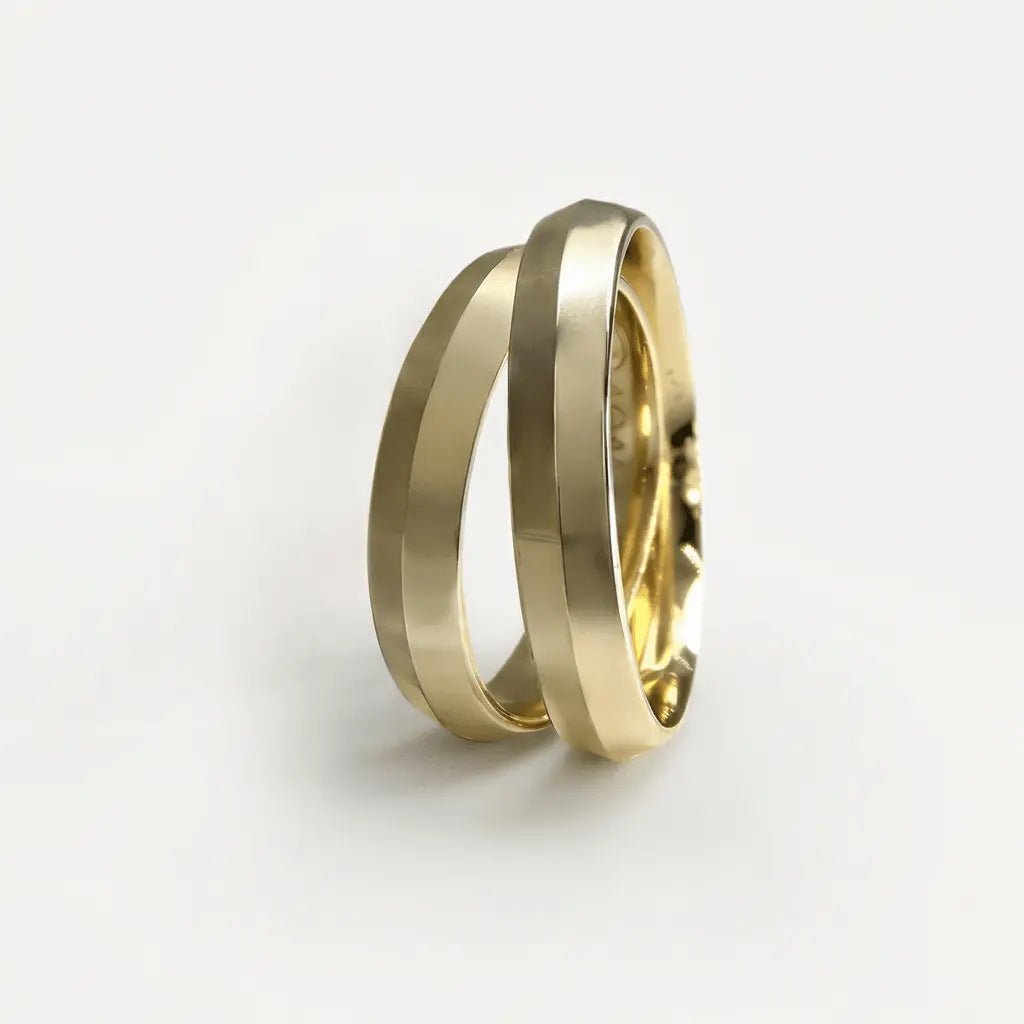 Majestic Satin with Polished Center 14K Gold Wedding Band — 4mm - Majestic Jewellery