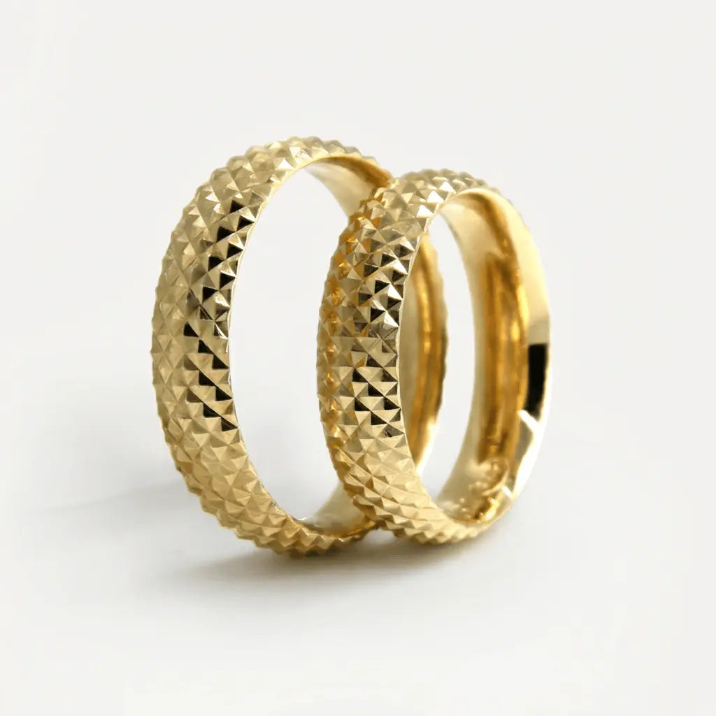 Majestic Micro Pyramid Diamond - Cut 14K Gold Wedding Band — 5mm - Majestic Jewellery