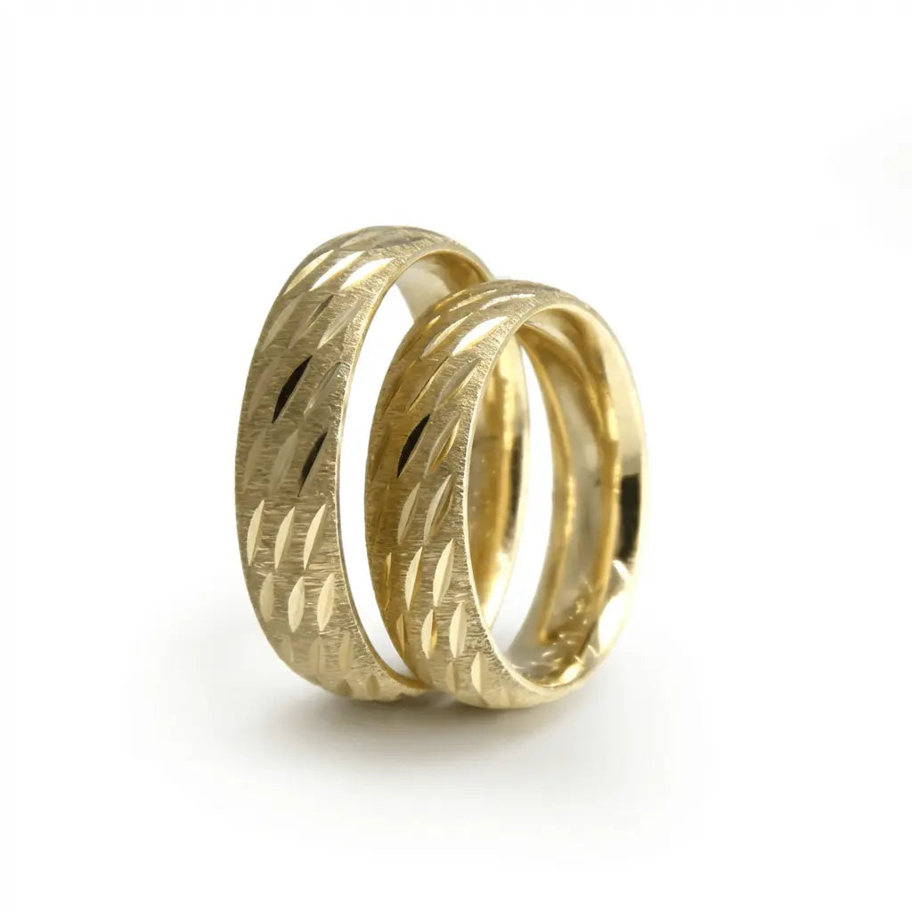 Majestic Leaf Engraved 14K Gold Wedding Band — 5mm - Majestic Jewellery