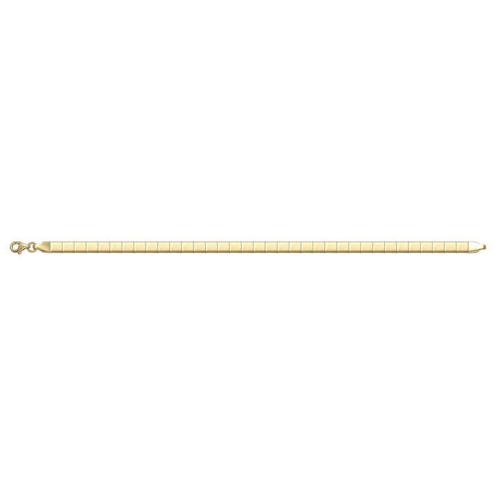 Solid gold id bracelet, 5.65 g — shown square on a plain background.