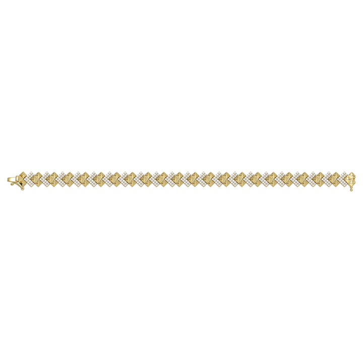 Solid gold fancy link bracelet, 11.20 g — shown square on a plain background.