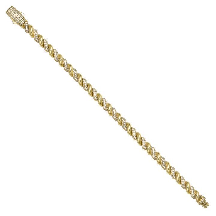 Solid gold curb bracelet, 15.50 g — shown at an angle across the frame.